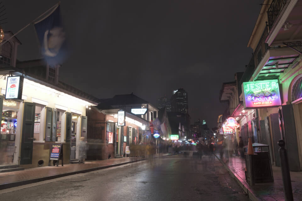 バーボンストリート夜景写真4.jpg