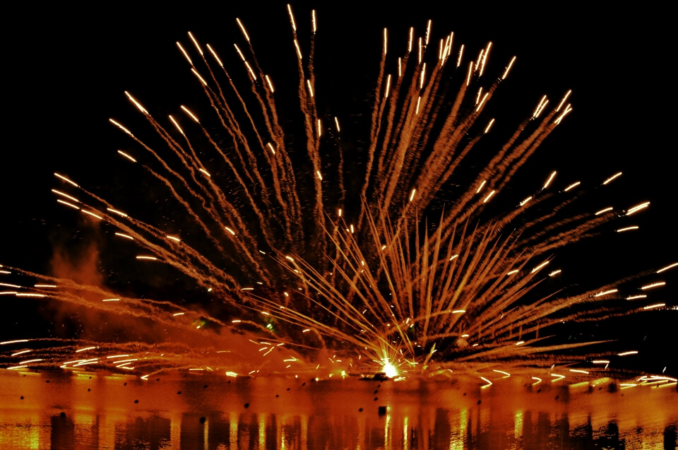三好池の花火写真