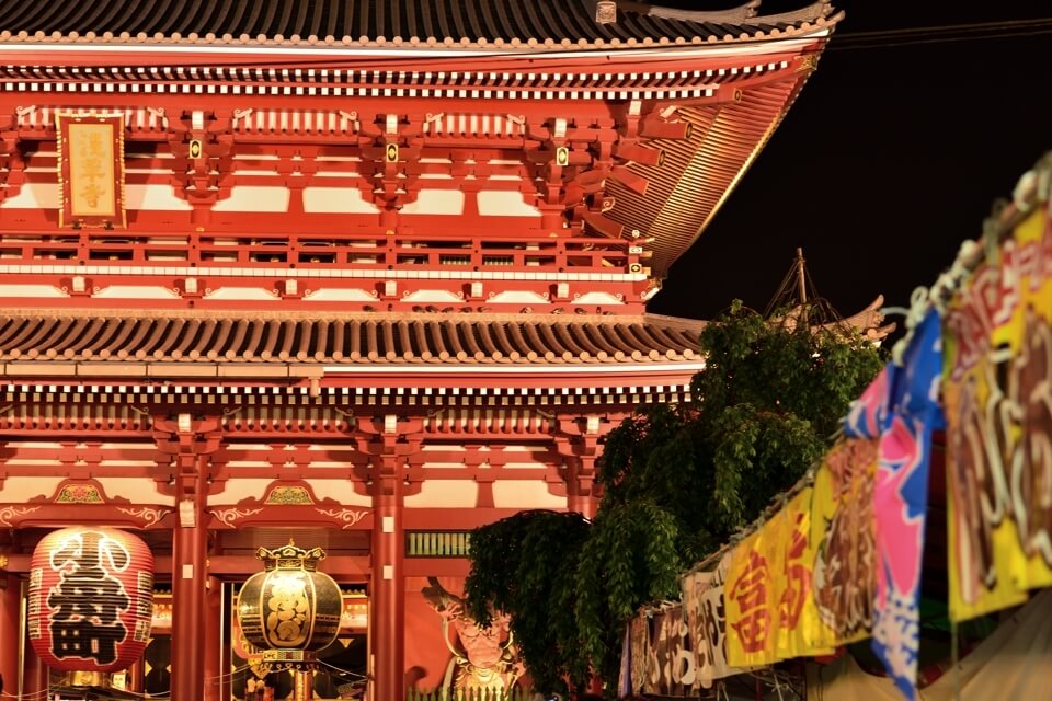 浅草寺の夜景写真
