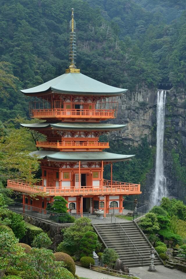 青岸渡寺・那智の滝の写真