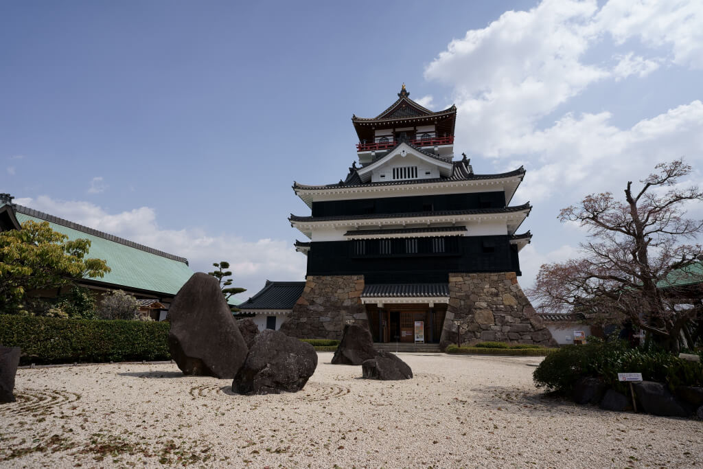  桜の清洲城写真